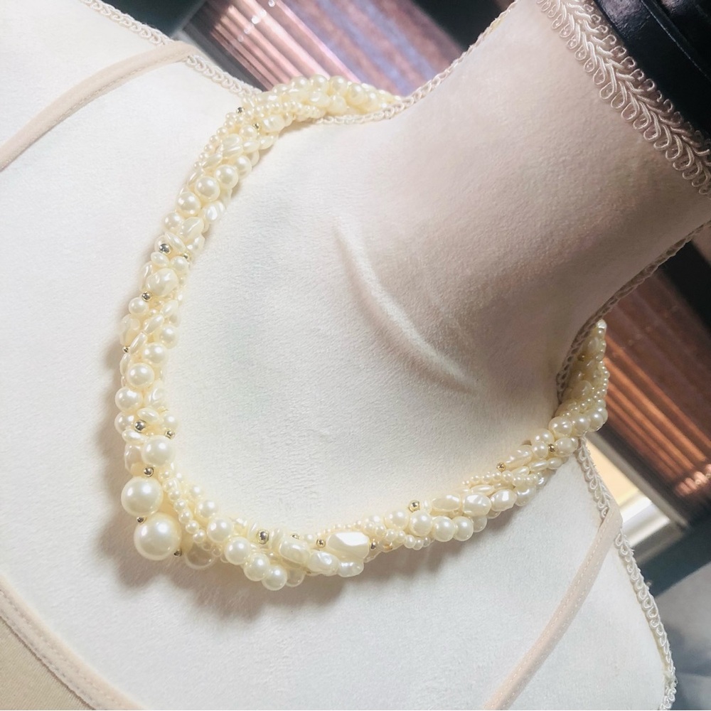 Vintage 70s-80s multi strand twisted faux cream pearl bead necklace